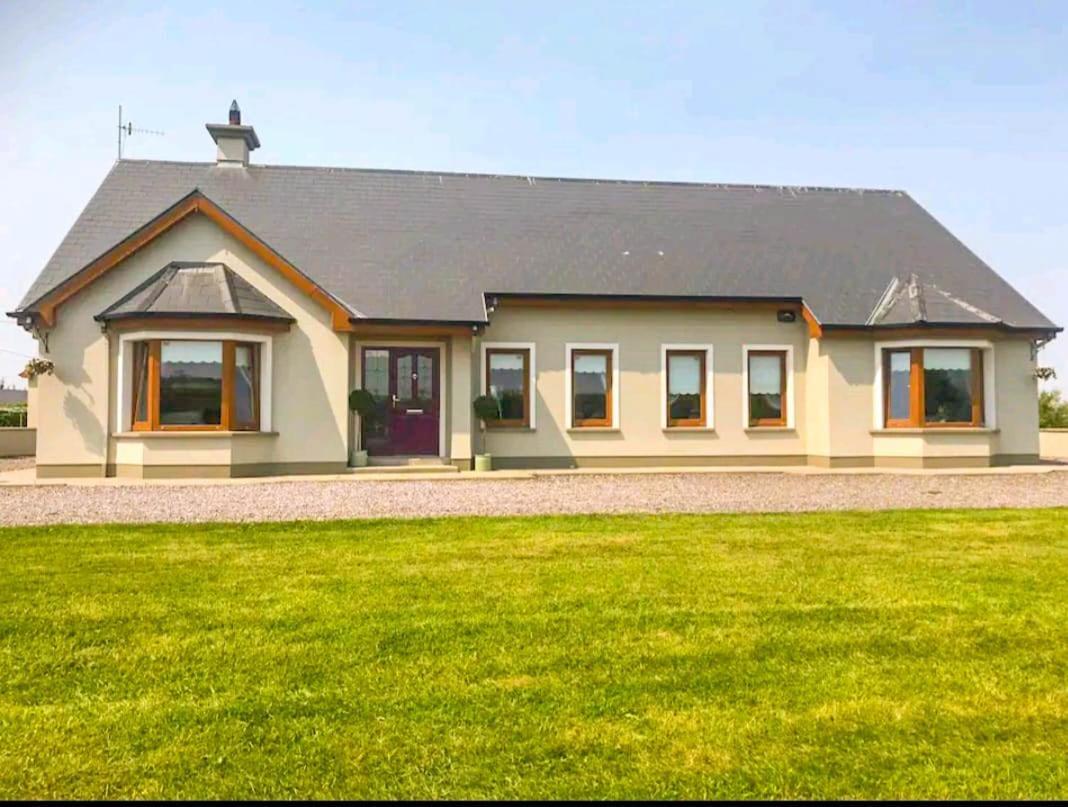 An Ghlaise Bheag Villa Listowel Exterior photo